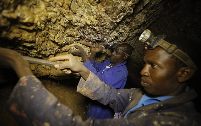 Buying Gold from the DRC Locals